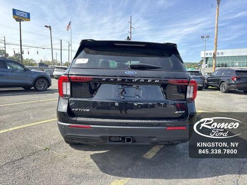 2025 Ford Explorer Active