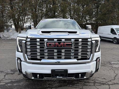 2024 GMC Sierra 2500 Denali