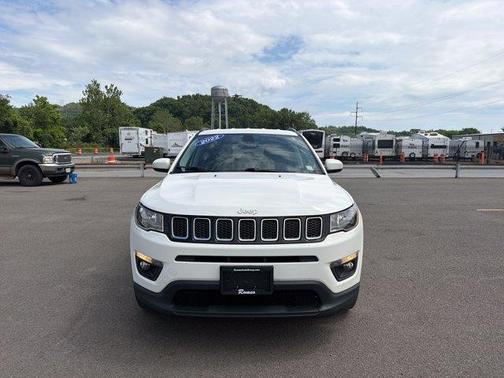 White Clearcoat 2018 Jeep Compass Latitude