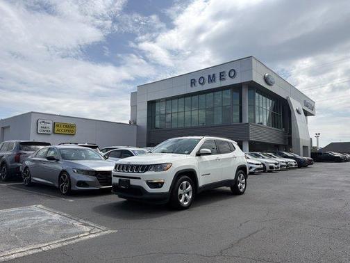 White Clearcoat 2018 Jeep Compass Latitude