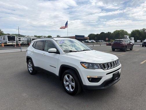 White Clearcoat 2018 Jeep Compass Latitude