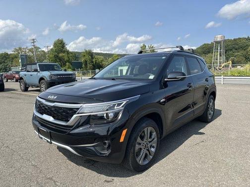 2023 Kia Seltos S