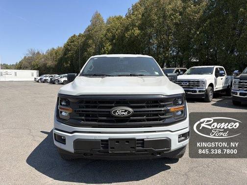 Avalanche 2026 Ford F-150 XLT