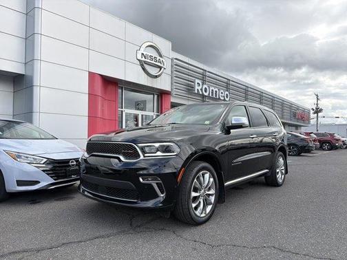 DB Black Crystal Clearcoat 2023 Dodge Durango Citadel