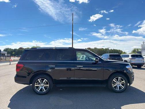 Black Metallic 2024 Ford Expedition Limited