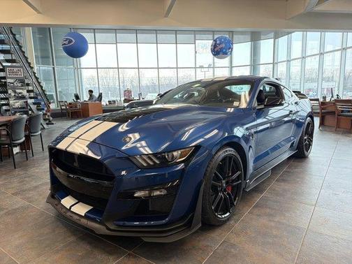 2022 Ford Shelby GT500 Base