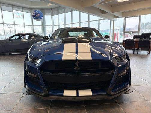 2022 Ford Shelby GT500 Base