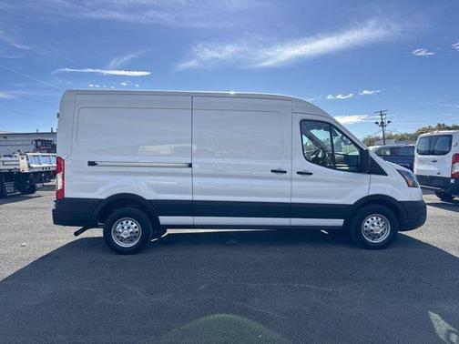 2022 Ford Transit-250 Base