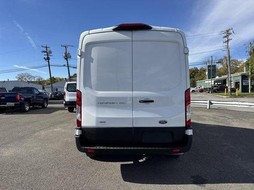2022 Ford Transit-250 Base