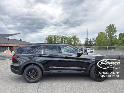 Agate Black Metallic 2026 Ford Explorer Tremor