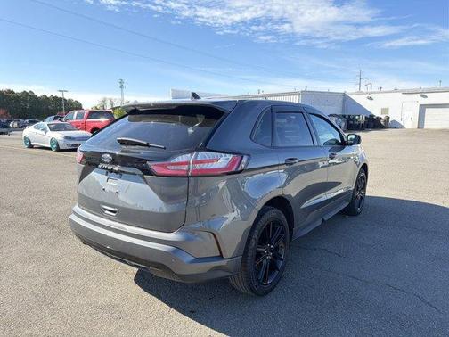 Gray Metallic 2024 Ford Edge ST Line