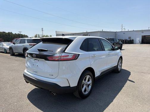 Oxford White 2019 Ford Edge SE
