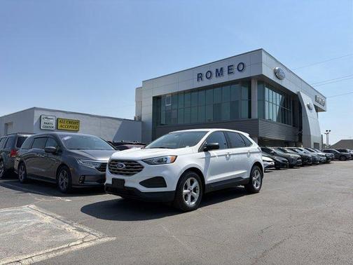 Oxford White 2019 Ford Edge SE