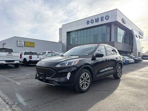 Agate Black Metallic 2022 Ford Escape SEL