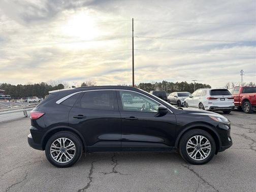 Agate Black Metallic 2022 Ford Escape SEL
