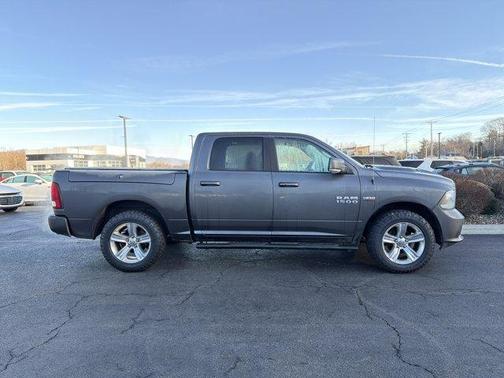Granite Crystal Clearcoat Metallic 2017 RAM 1500 Sport