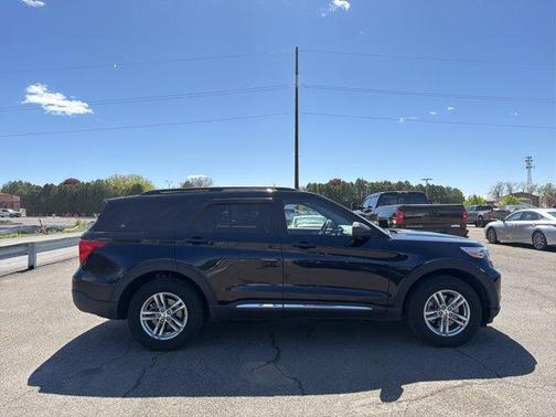 Black 2021 Ford Explorer XLT