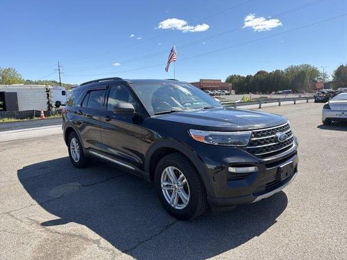Black 2021 Ford Explorer XLT