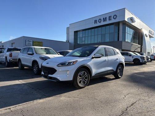 2020 Ford Escape SEL