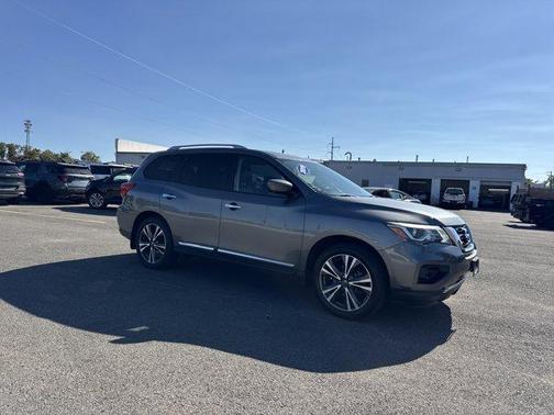 2020 Nissan Pathfinder Platinum
