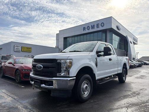 Oxford White 2019 Ford F-250 XL