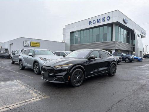 2023 Ford Mustang Mach-E California Route 1
