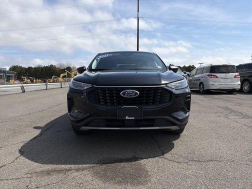 Black Metallic 2025 Ford Escape Active