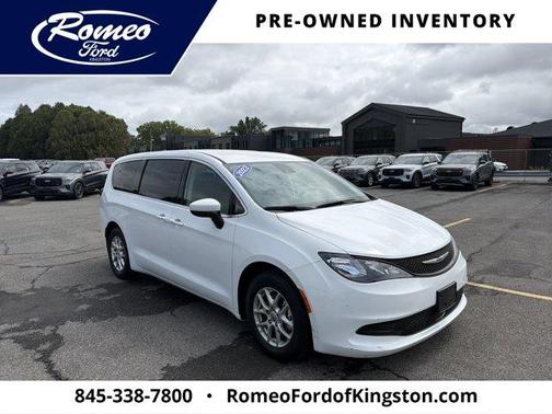 Bright White Clearcoat 2023 Chrysler Voyager LX