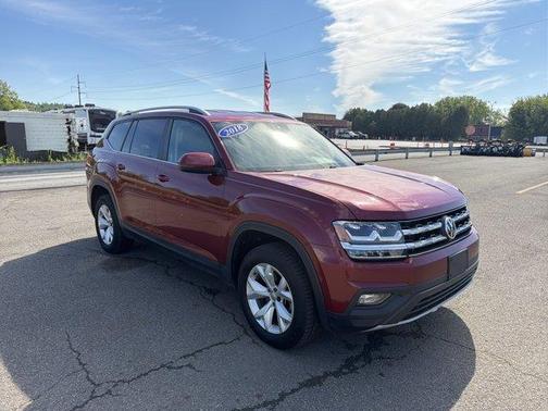 Fortana Red Metallic 2018 Volkswagen Atlas 3.6L SE w/Technology