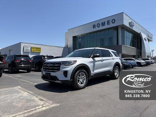 Space White Metallic 2026 Ford Explorer Active