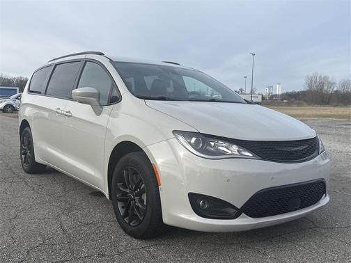 2020 Chrysler Pacifica L