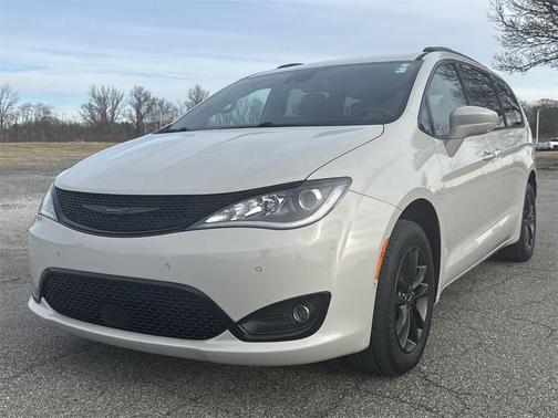 2020 Chrysler Pacifica L