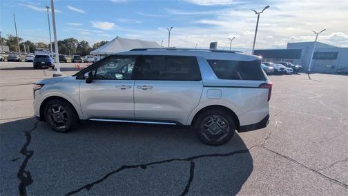 2025 Kia Carnival Hybrid SX