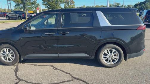 2022 Kia Carnival LXS
