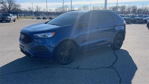 2022 Ford Edge SE