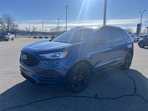 2022 Ford Edge SE