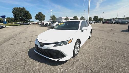 2018 Toyota Camry LE