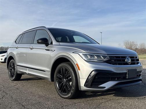 2022 Volkswagen Tiguan 2.0T SE R-Line Black 4MOTION