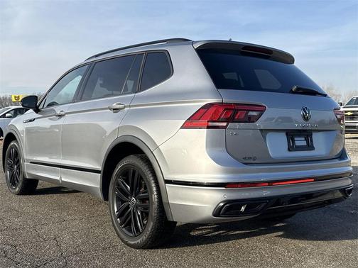 2022 Volkswagen Tiguan 2.0T SE R-Line Black 4MOTION