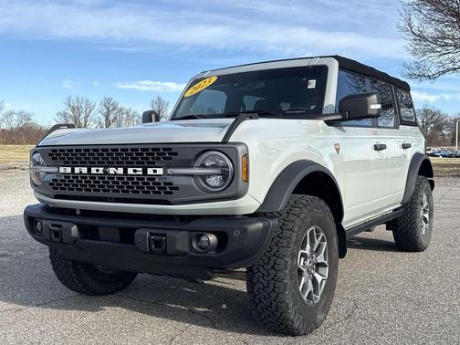 2023 Ford Bronco Badlands