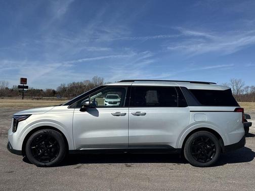 2026 Kia Carnival SX