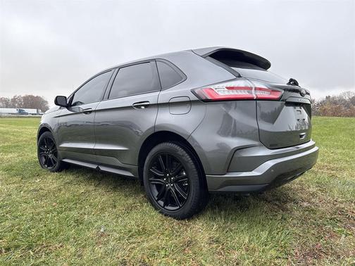 2022 Ford Edge ST Line
