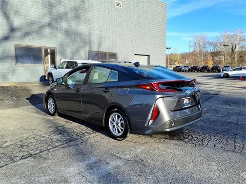 2021 Toyota Prius Prime LE