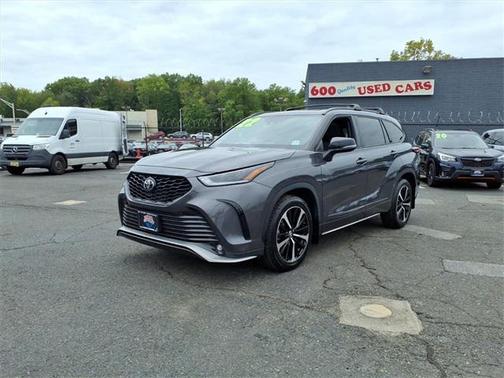 2022 Toyota Highlander XSE