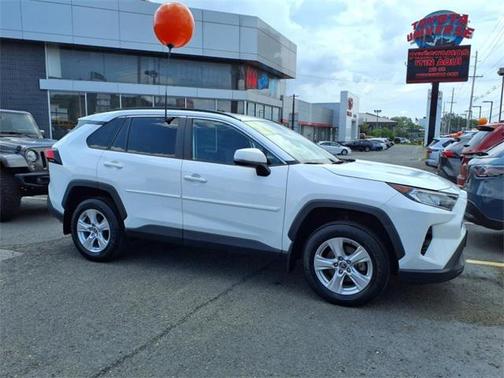 2021 Toyota RAV4 XLE