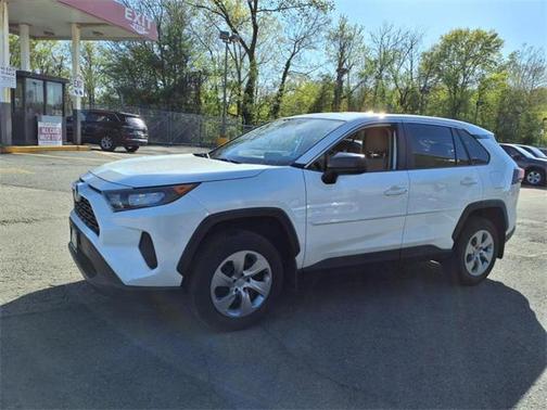2022 Toyota RAV4 LE