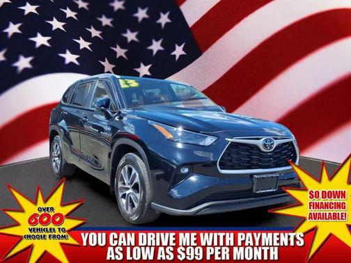 Midnight Black Metallic 2023 Toyota Highlander XLE