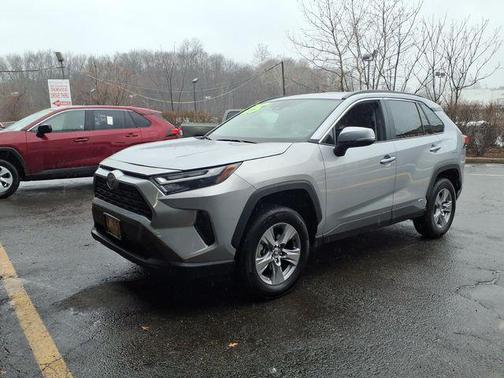 2025 Toyota RAV4 Hybrid XLE