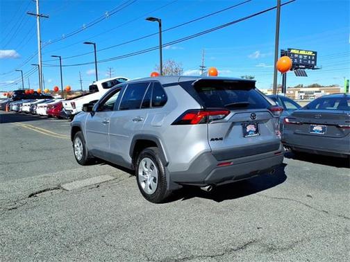 2022 Toyota RAV4 LE