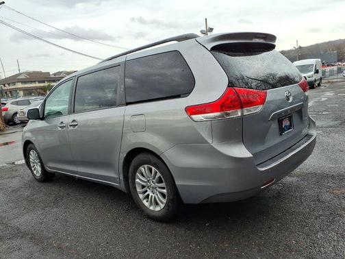 2014 Toyota Sienna XLE